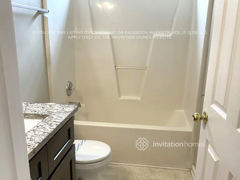 3832 Broadwater Ct — Photo 12