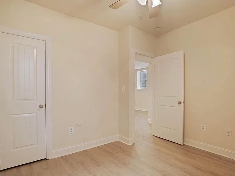 660 Morton Pl NE #1 — Photo 6