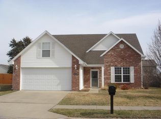 4008 Meadow View Dr, Columbia, MO 65201