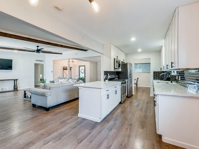 5221 Elkridge Dr — Photo 12
