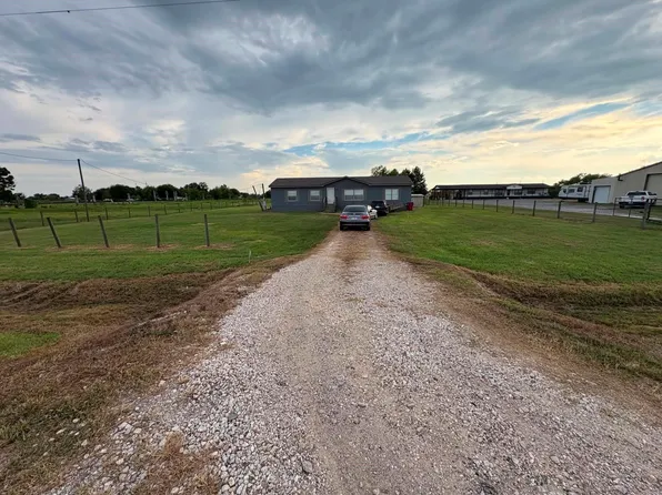 18318 Brumbelow Rd, Needville, TX 77461