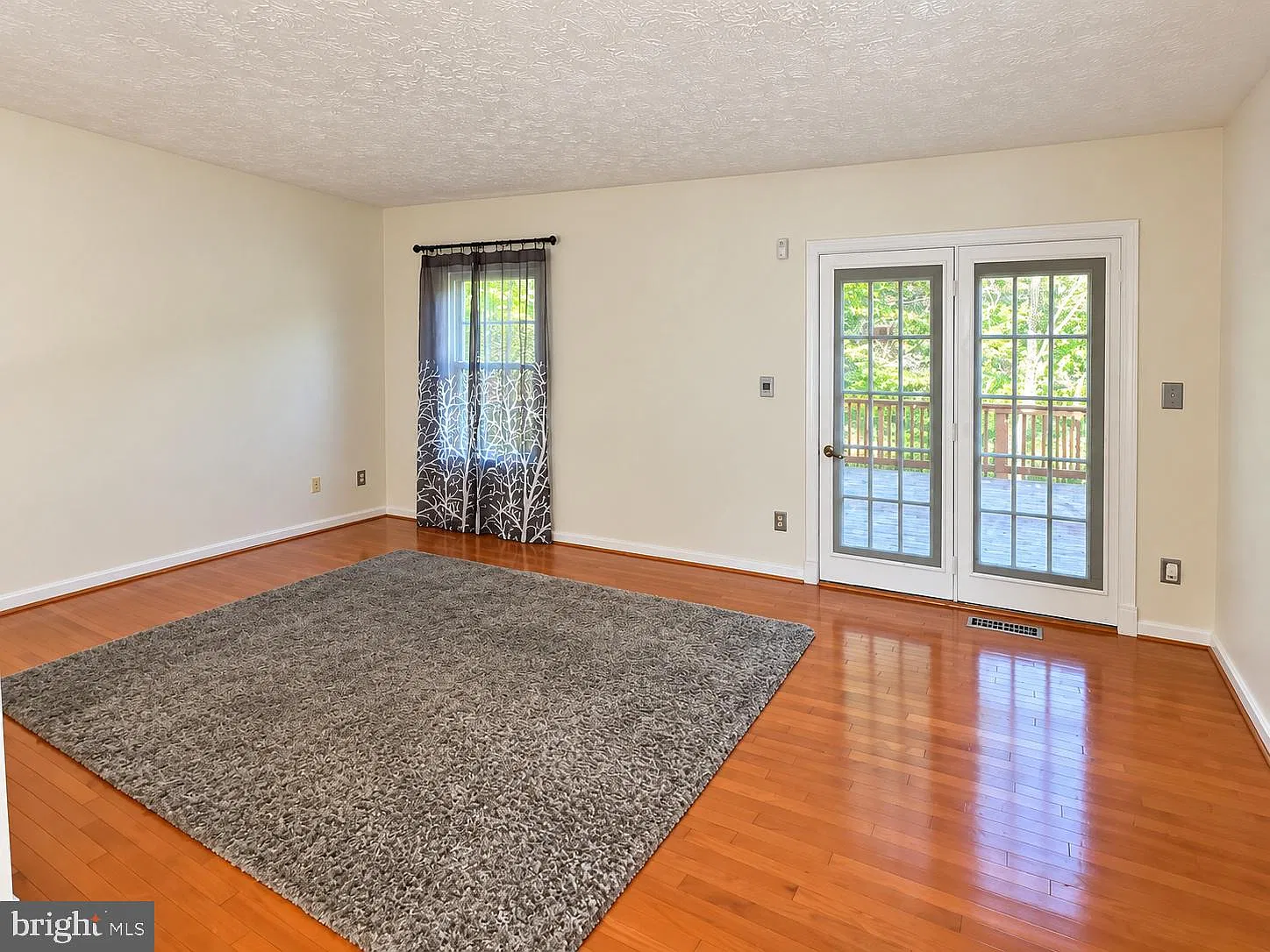 4 bed, 3.5 bath, 1867 sqft, $3,200 — Photo 2
