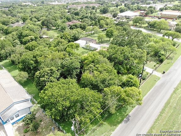 2nd image of 5826 Silvercrest Dr