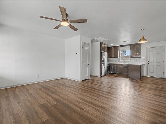 5th image of 1108 Nottingham Dr