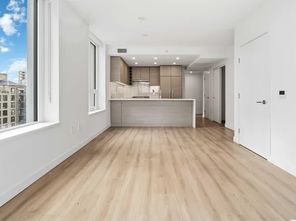 823 Carnarvon St #1509, New Westminster, BC V3M 0N5