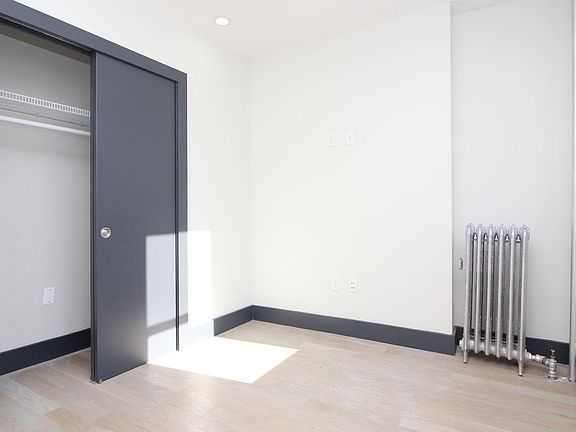 2nd image of 1442 Pacific St APT 3L