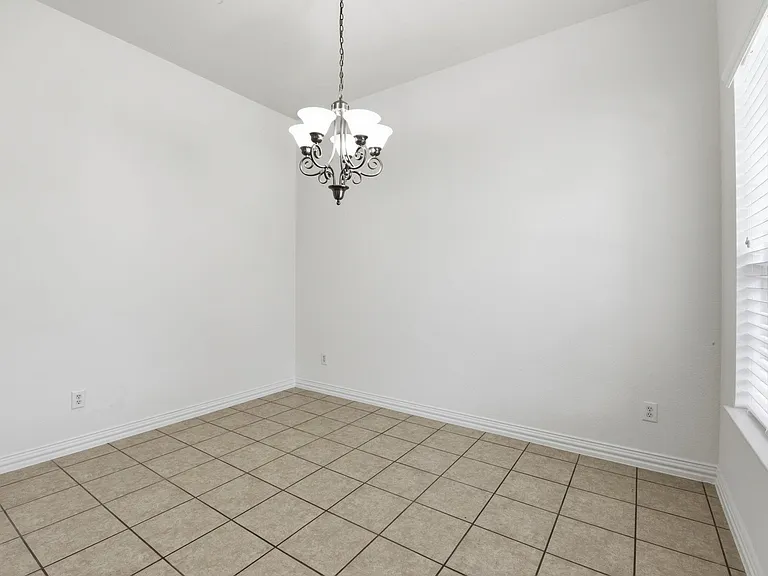 16023 Powder Springs Ln — Photo 11