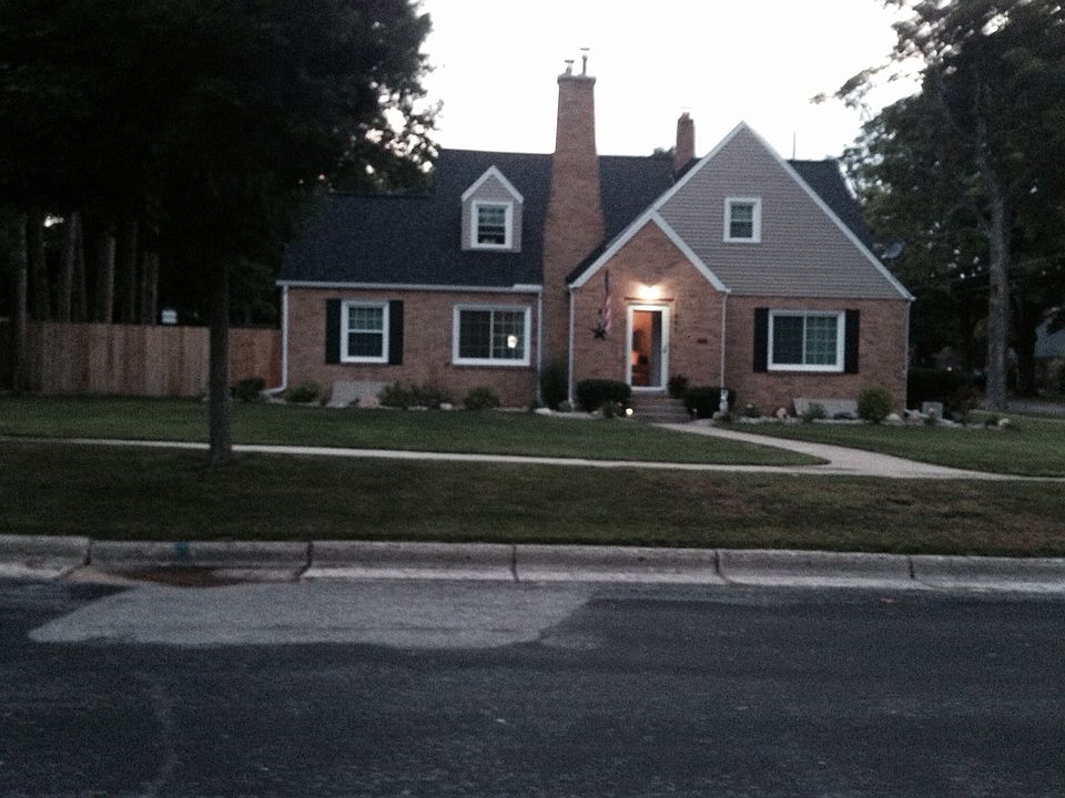 1st image of 901 S Franklin St
