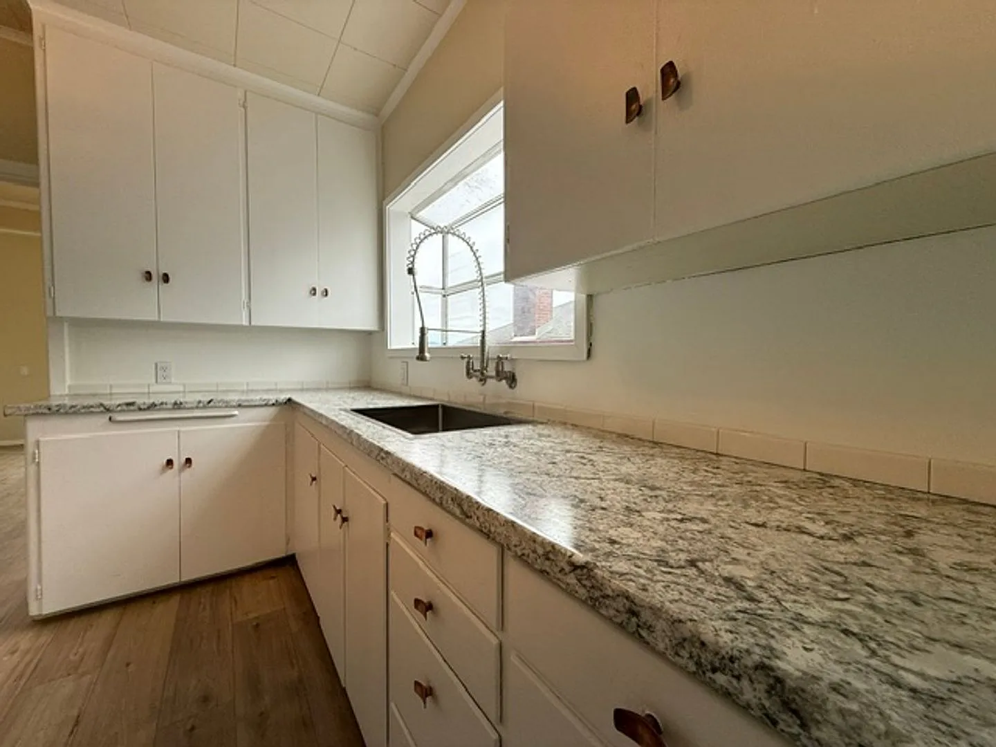 Beautiful historic two story 3 bed 1 bath house, in North Bend! — Photo 4