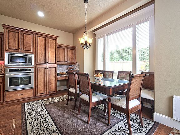 3rd image of 10606 NE 41st Ct