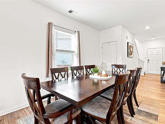 5th image of 3913 Rustic Barn Way