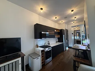 43 Thorne Street, #3L
