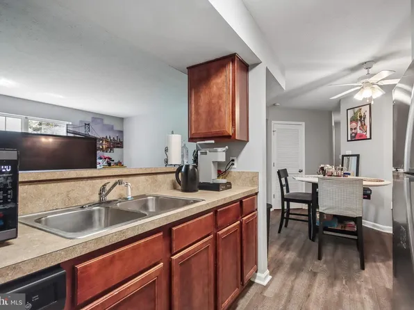 11256 Torrie Way APT D, Bealeton, VA 22712