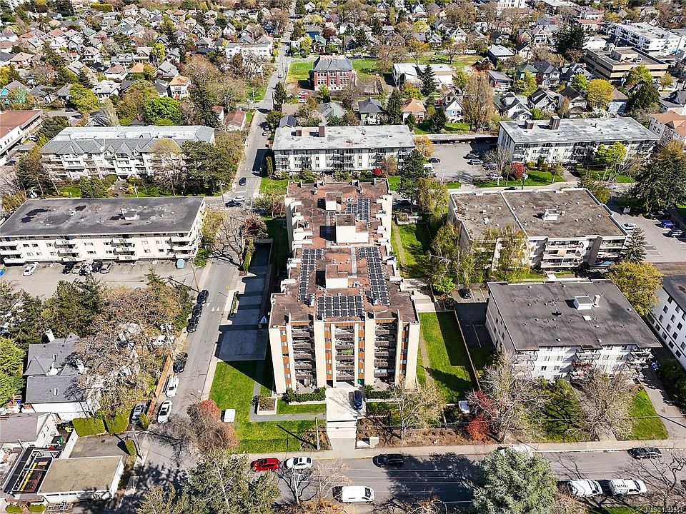1st image of 1745 Leighton Rd #611