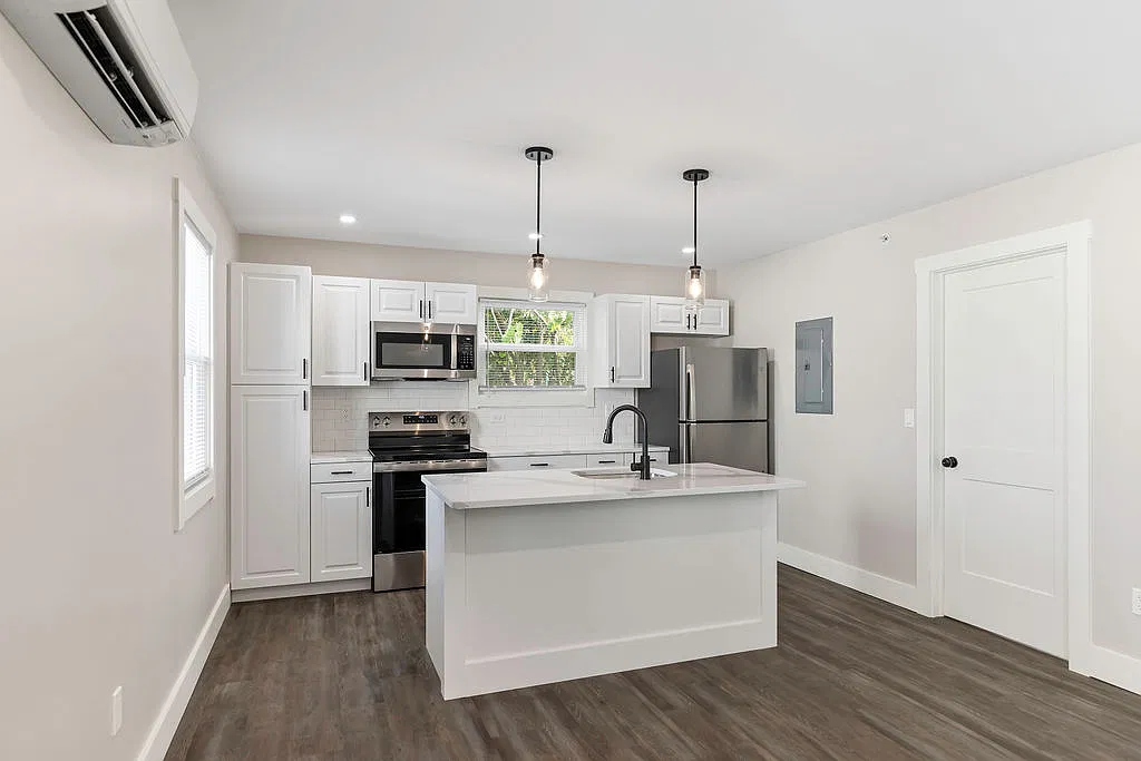 1 bed, 600 sqft, $1,500 — Photo 3