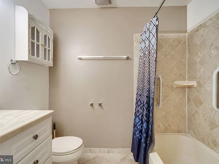 6060 Hollow Knoll Ct — Photo 17