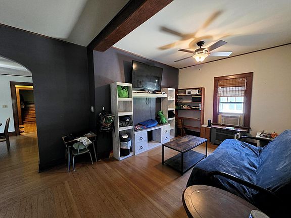 3rd image of 839 N Bellevue Ave