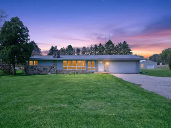 1114 Chapel Rd, Parma, MI 49269