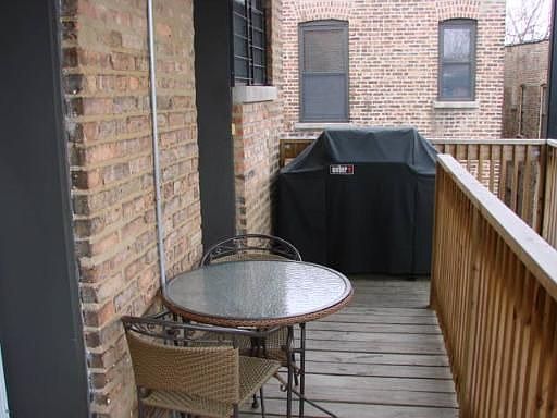 4th image of 2448 W Leland Ave