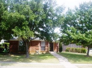 216 Lydia Cir, Irving, TX 75060