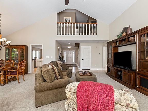 5th image of 6143 Langton Cir