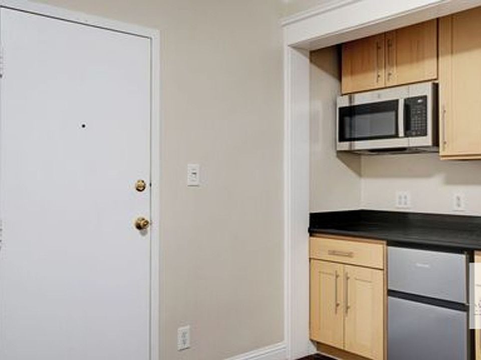 1st image of 621 Taylor St APT 55