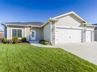 8683 William Dr, Manhattan, KS 66502