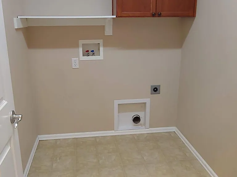 831 SE Bayshore Cir — Photo 11