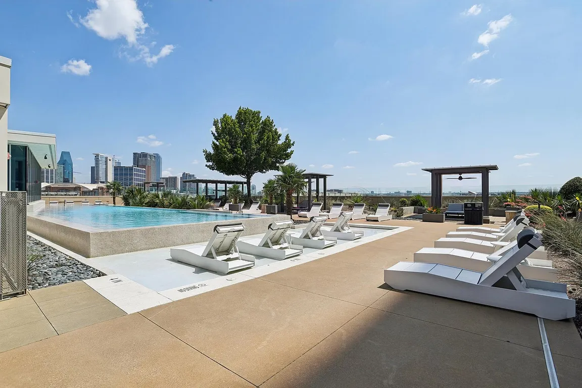 Luxurious Pool Deck