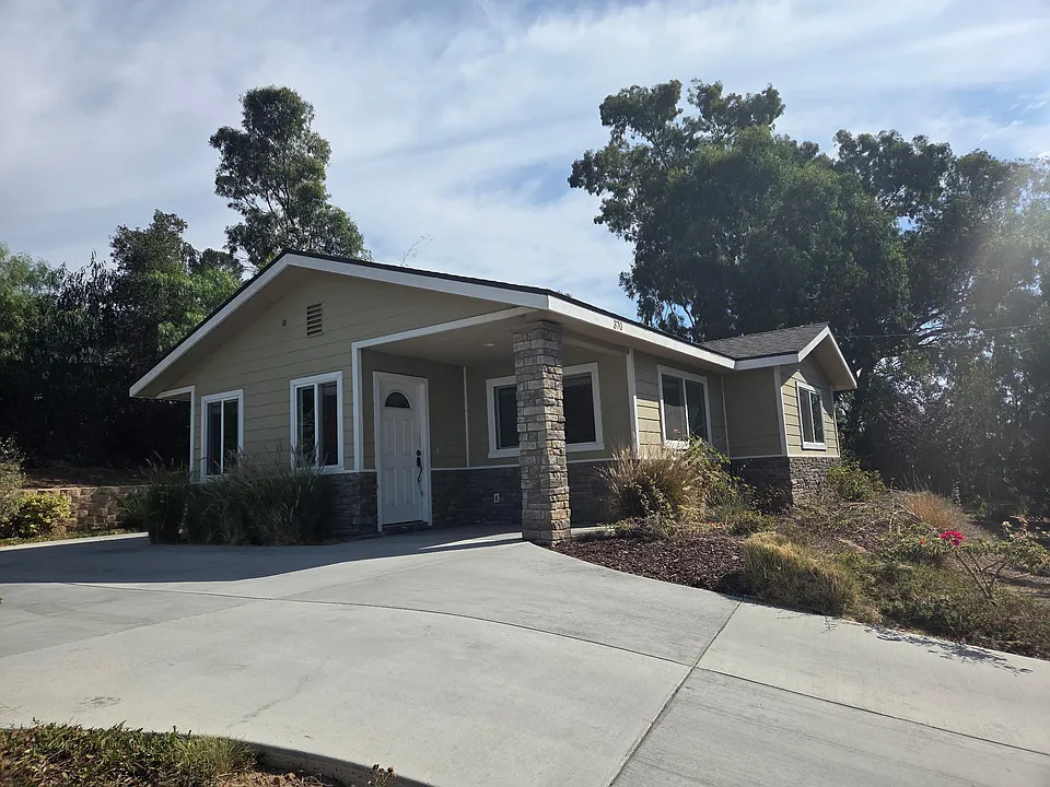 370 Alosta Way