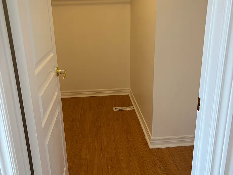 140 Foxwood Rd — Photo 13