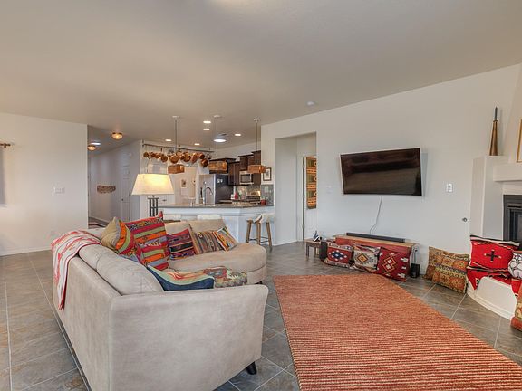 Santa Fe Trail Dr NE-7