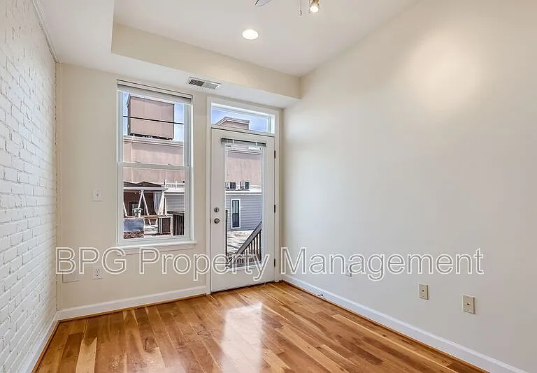 1643 13th St NW #2 — Photo 21