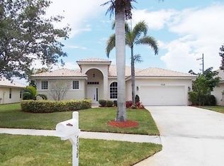7058 Lake Island Dr, Lake Worth, FL 33467