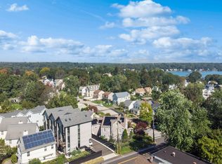 998 Cove Rd APT 1, Stamford, CT 06902