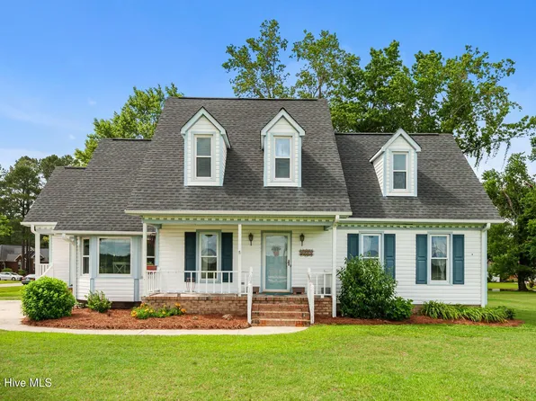 3389 Davie Street, Winterville, NC 28590