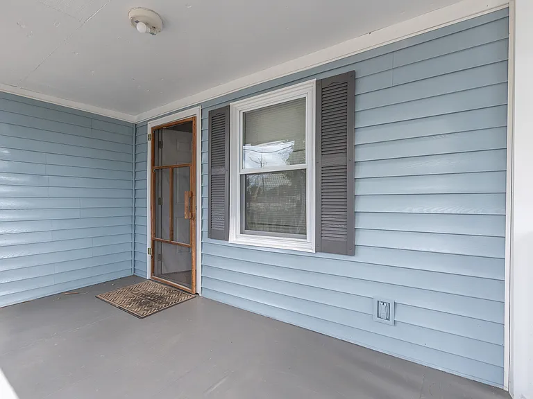 204 Walnut St — Photo 5