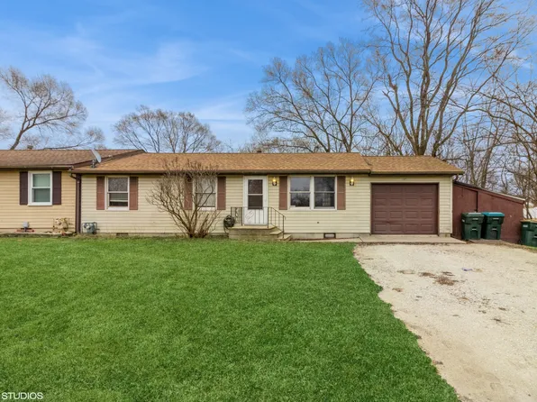 1105 Eileen St, Coal City, IL 60416
