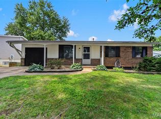 2693 Creekwood Manor Ln, Saint Louis, MO 63125