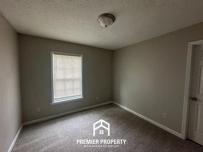 896 Cully Rd — Photo 17