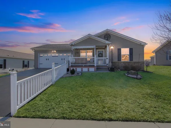 50 Middlemarch Rd, Douglassville, PA 19518