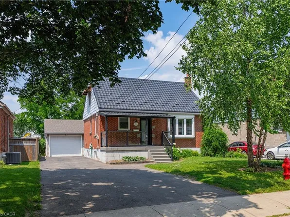 156 Charlotte St, Hamilton, ON L8K 4V4