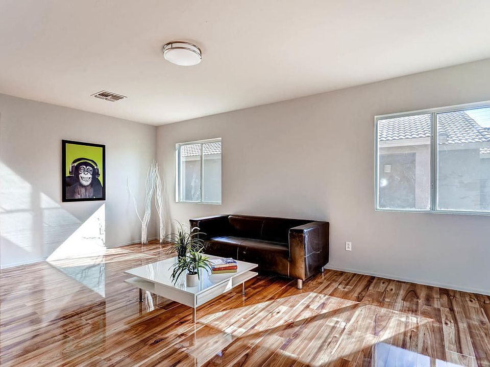 2nd image of 6022 W Encinas Ln