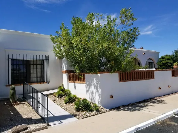 302 S Paseo Lobo, Green Valley, AZ 85614