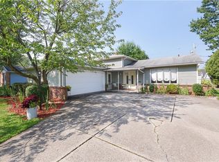 16222 Howe Rd, Strongsville, OH 44136