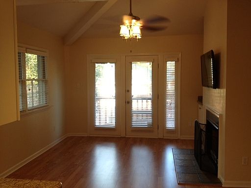 5th image of 545 E Jefferson St
