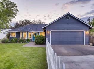 2917 4th St, Hubbard, OR 97032