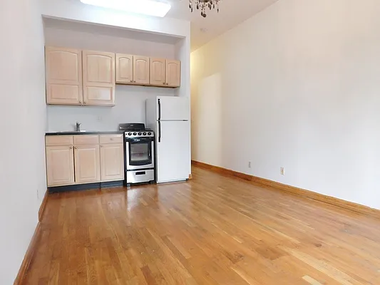 Rented by Corcoran | media 18