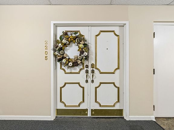 4th image of 200 Sanders Ferry Rd APT 2205