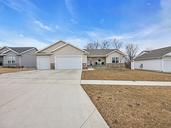 4th image of 703 Heather Ln